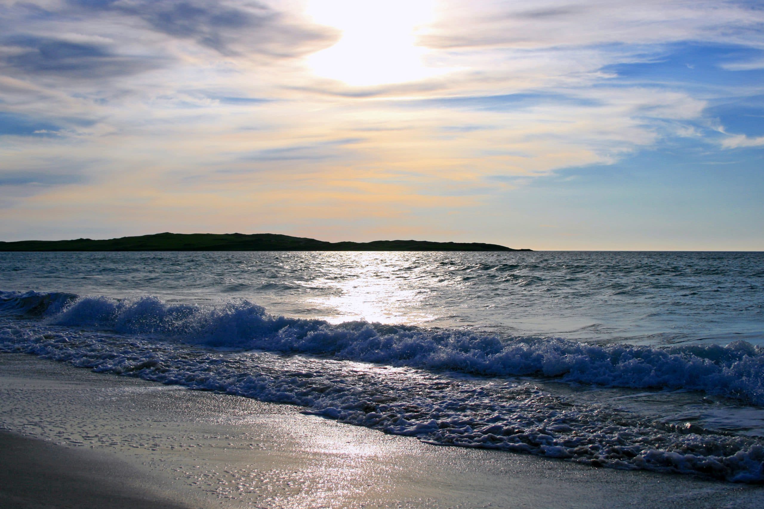 Waves breaking on the shore near Sollas, North Uist